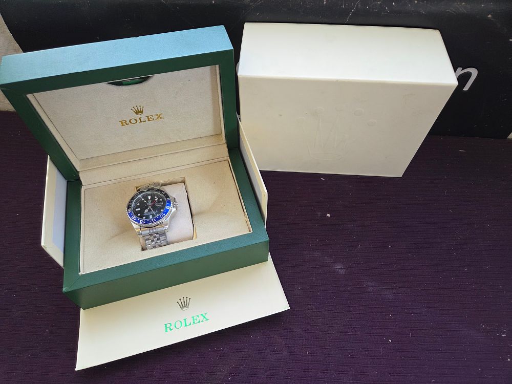 Lot 636 – A Boxed Stainless Steel Wristwatch