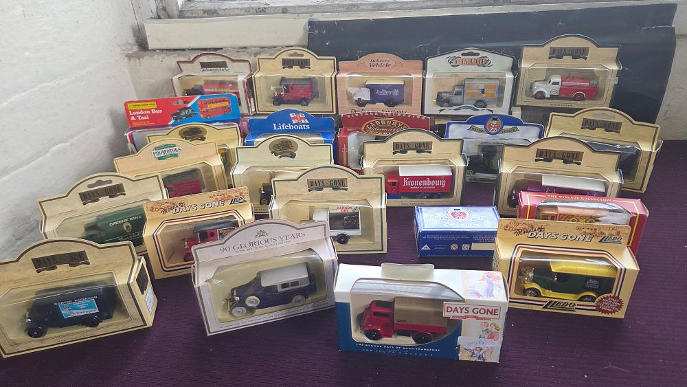 Lot 176 – A Collection of Boxed Model Vehicles by Lledo, Oxford Die-Cast, and Corgi