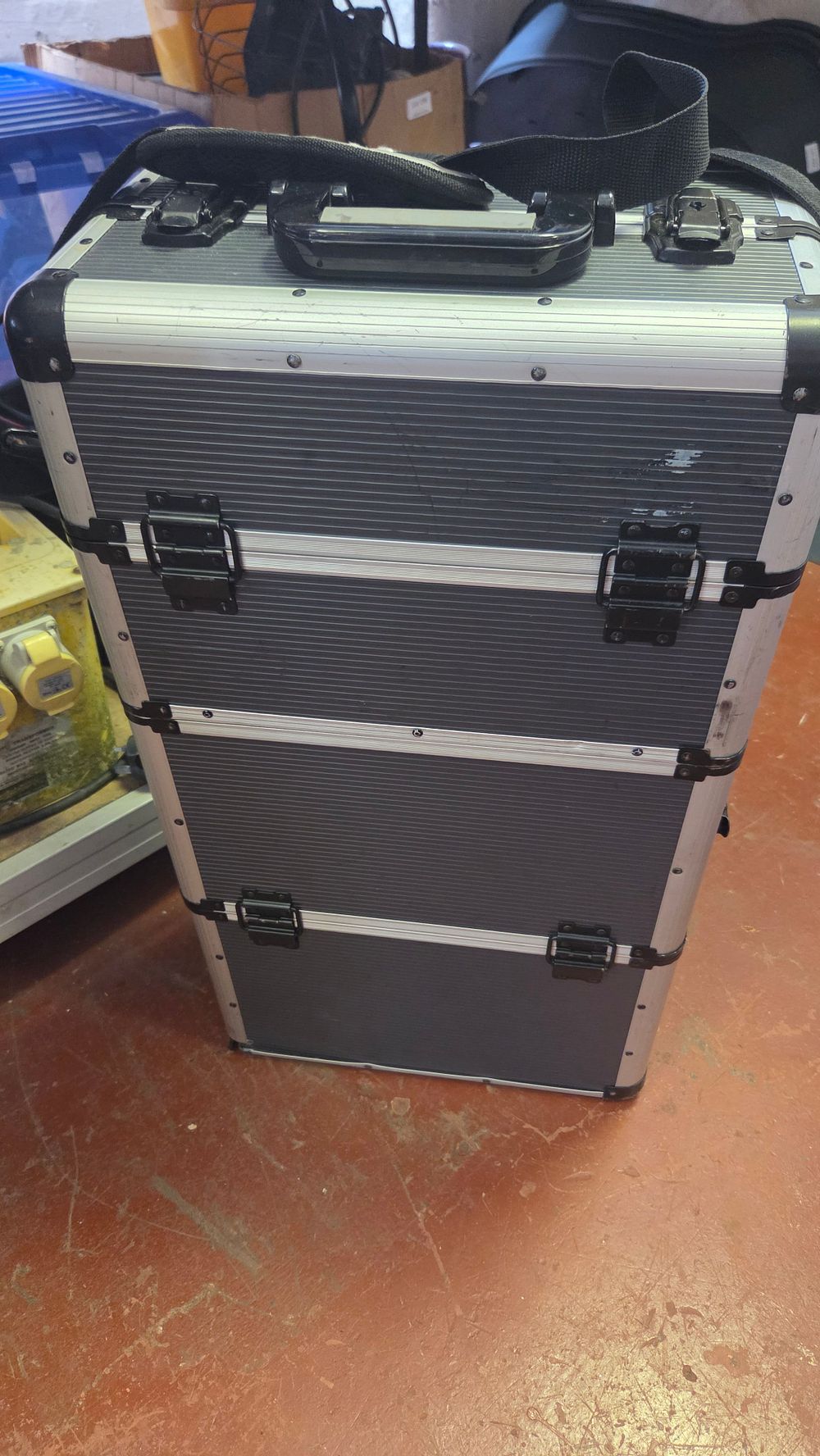 Lot 205 – Mac Allister CJ-1221 Aluminium Mobile Storage Centre