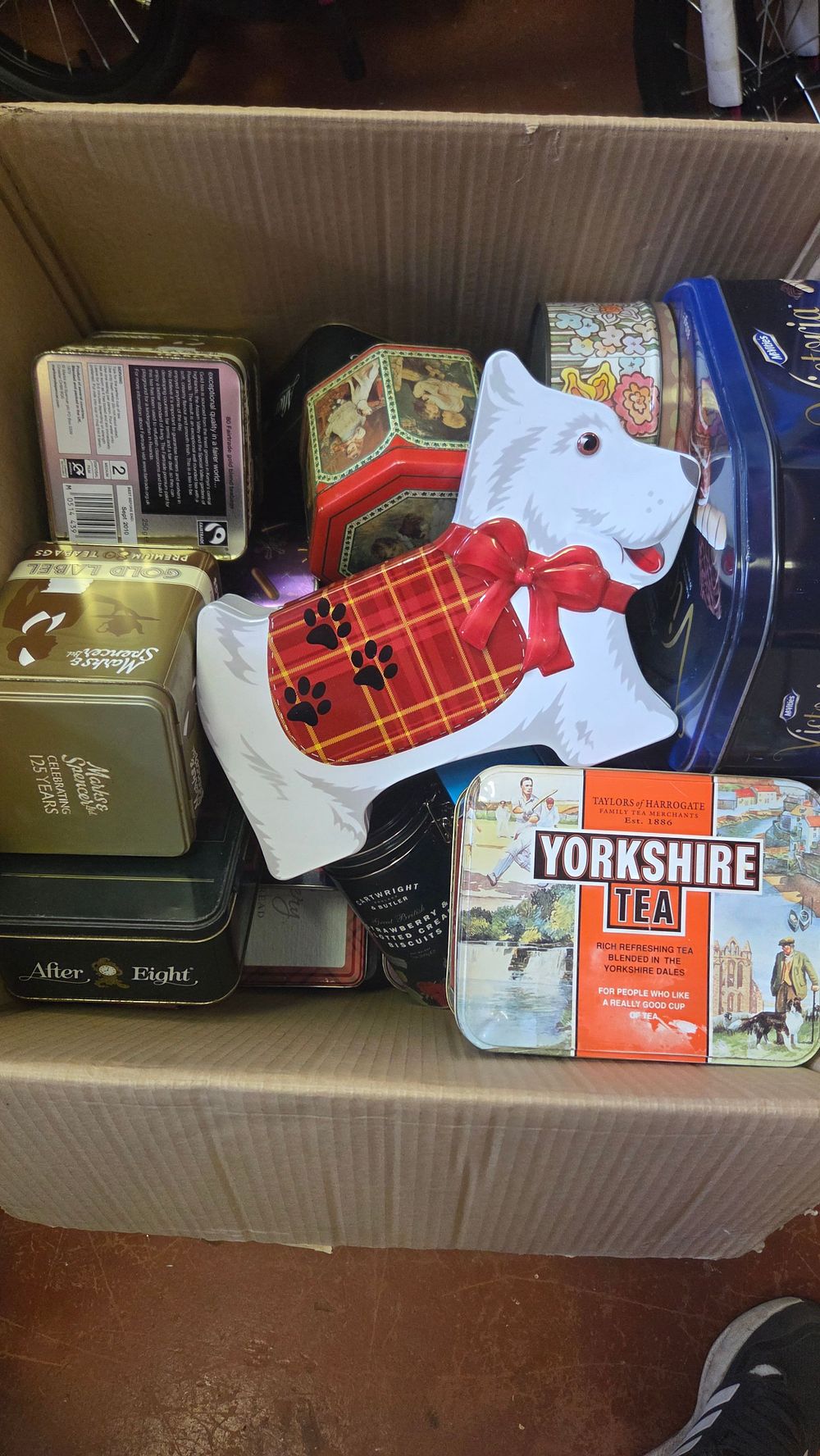 Lot 244 – A Collection of Assorted British Advertising and Novelty Lithographed Tinplate Tins