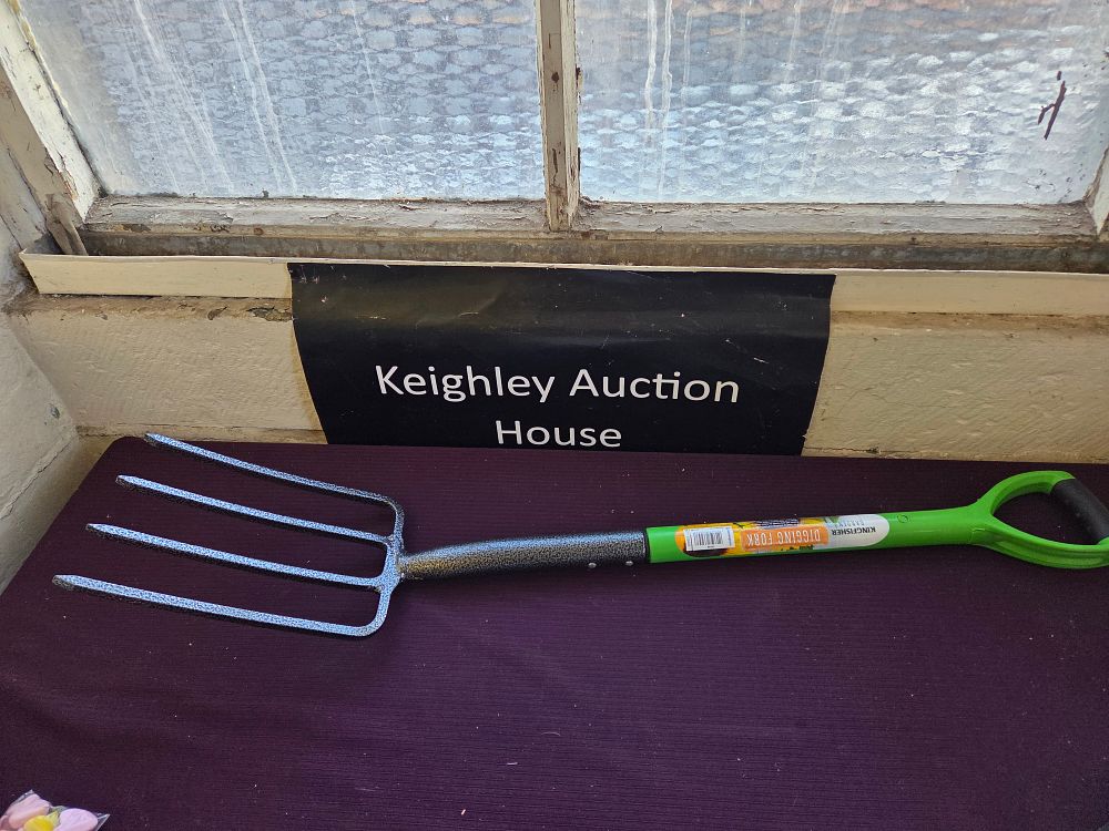 Lot 226 – Kingfisher Garden Four Tine Steel Digging Fork