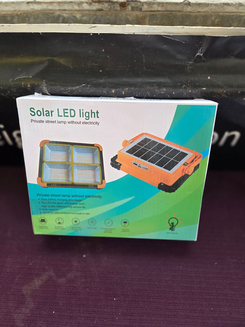 Lot 317 – A new Solar LED Portable Work Light with Integrated Solar Panel