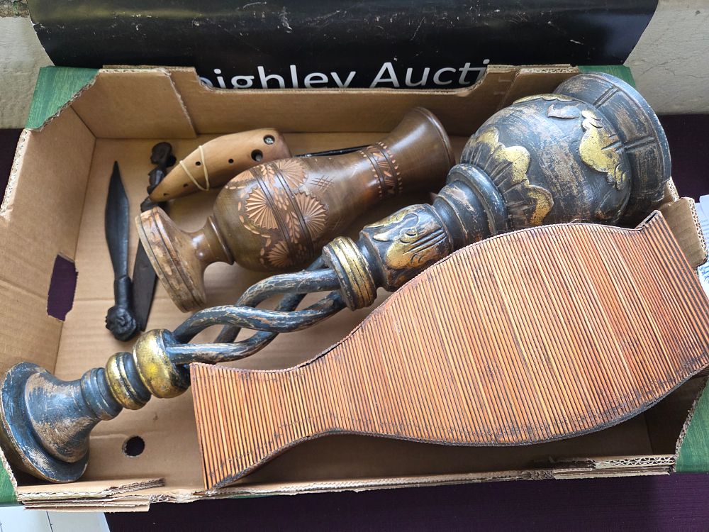 Lot 326 – A Collection of Ethnographic and Decorative Wooden Objects
