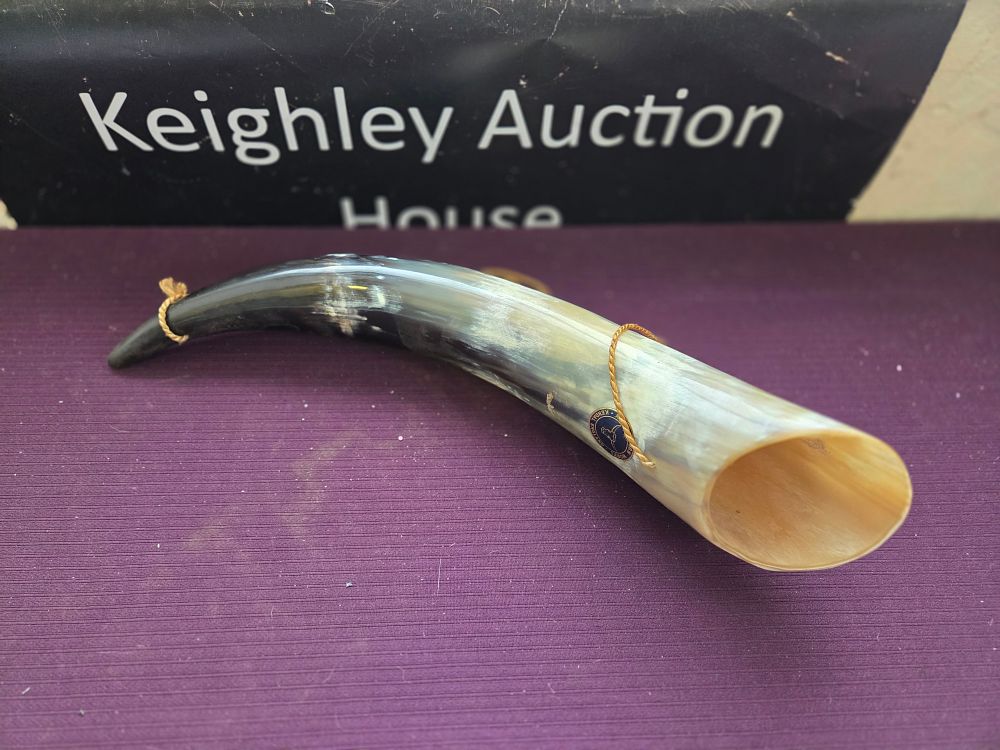 Lot 636 – An Abbeyhorn Polished Bovine Horn