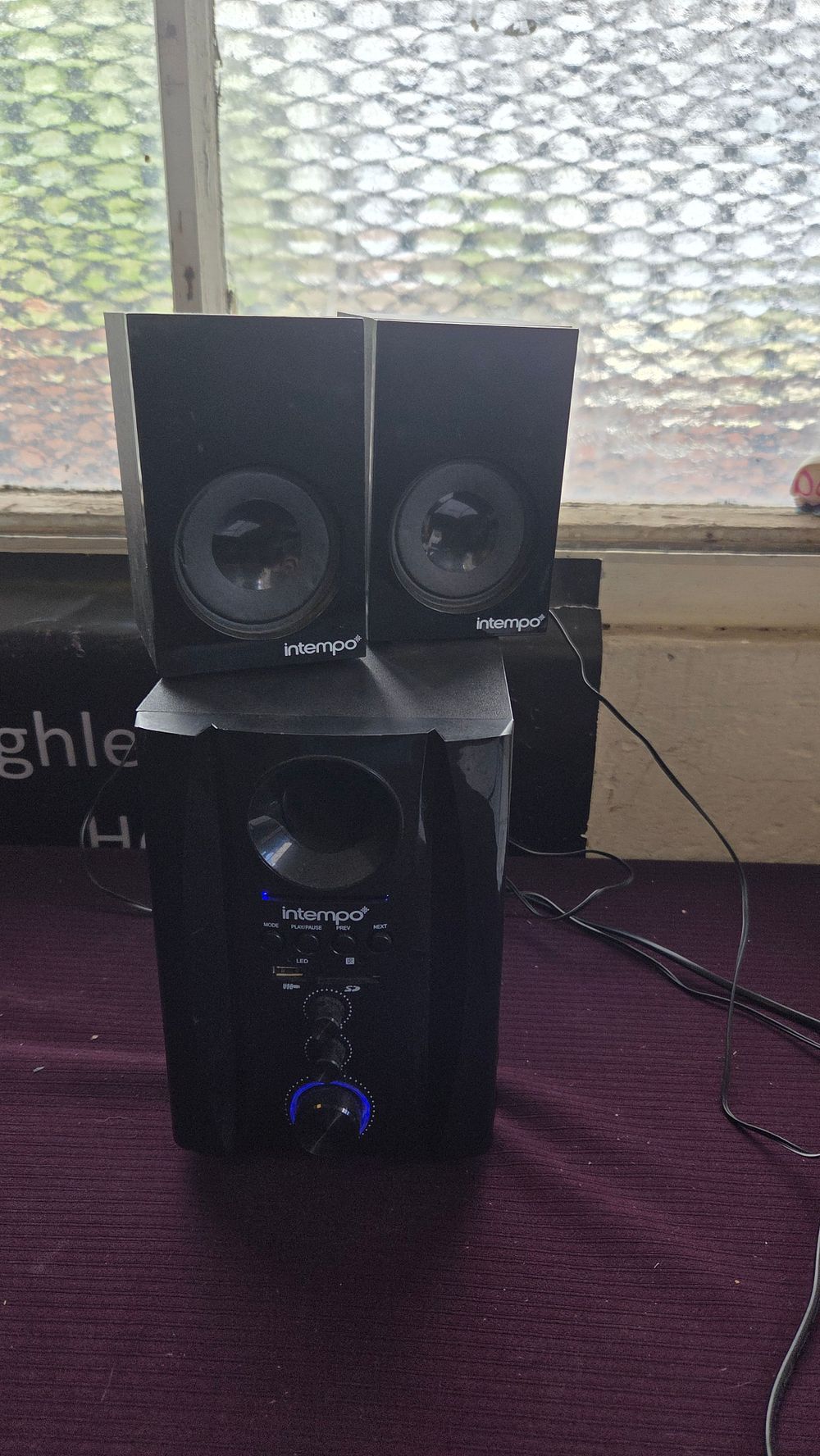 Lot 165 – An Intempo 2.1 Multimedia Speaker System powers on