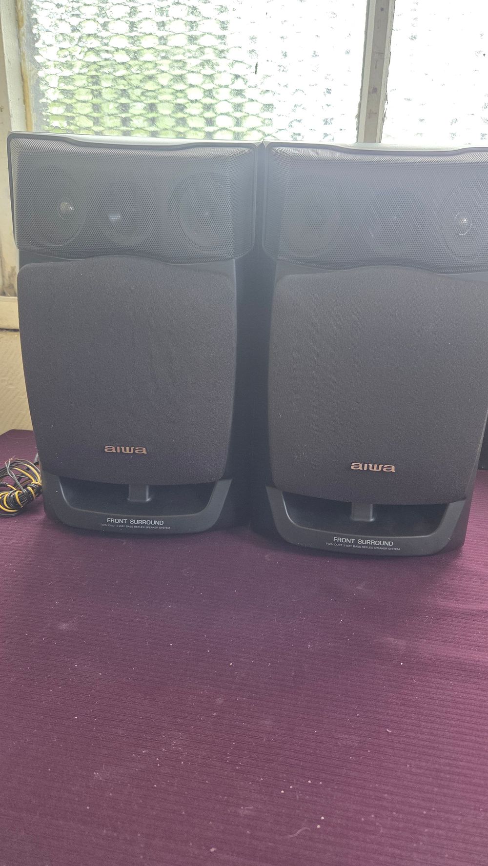Lot 166 – A Pair of Aiwa SX-FZ1500 Front Surround 3-Way Bass Reflex Speaker Systems