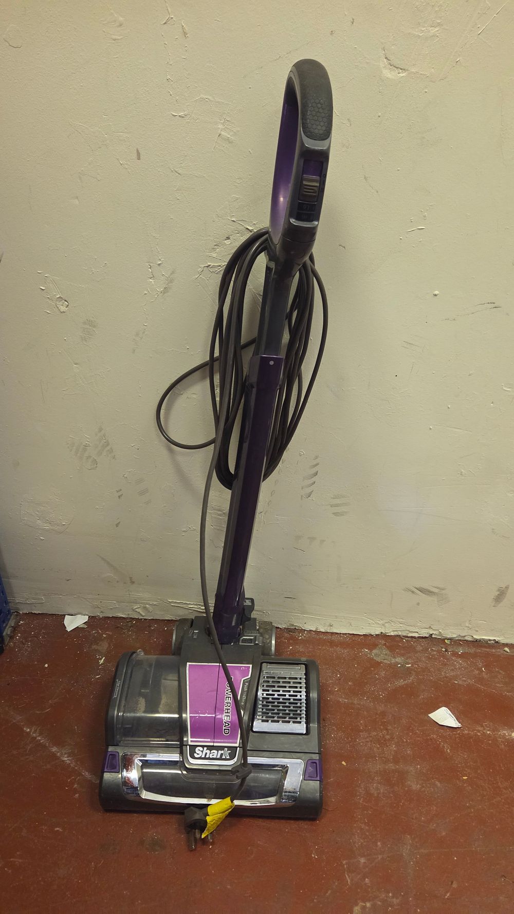 Lot 176 – Shark Rocket Powerhead Corded Upright Vacuum Cleaner powers on