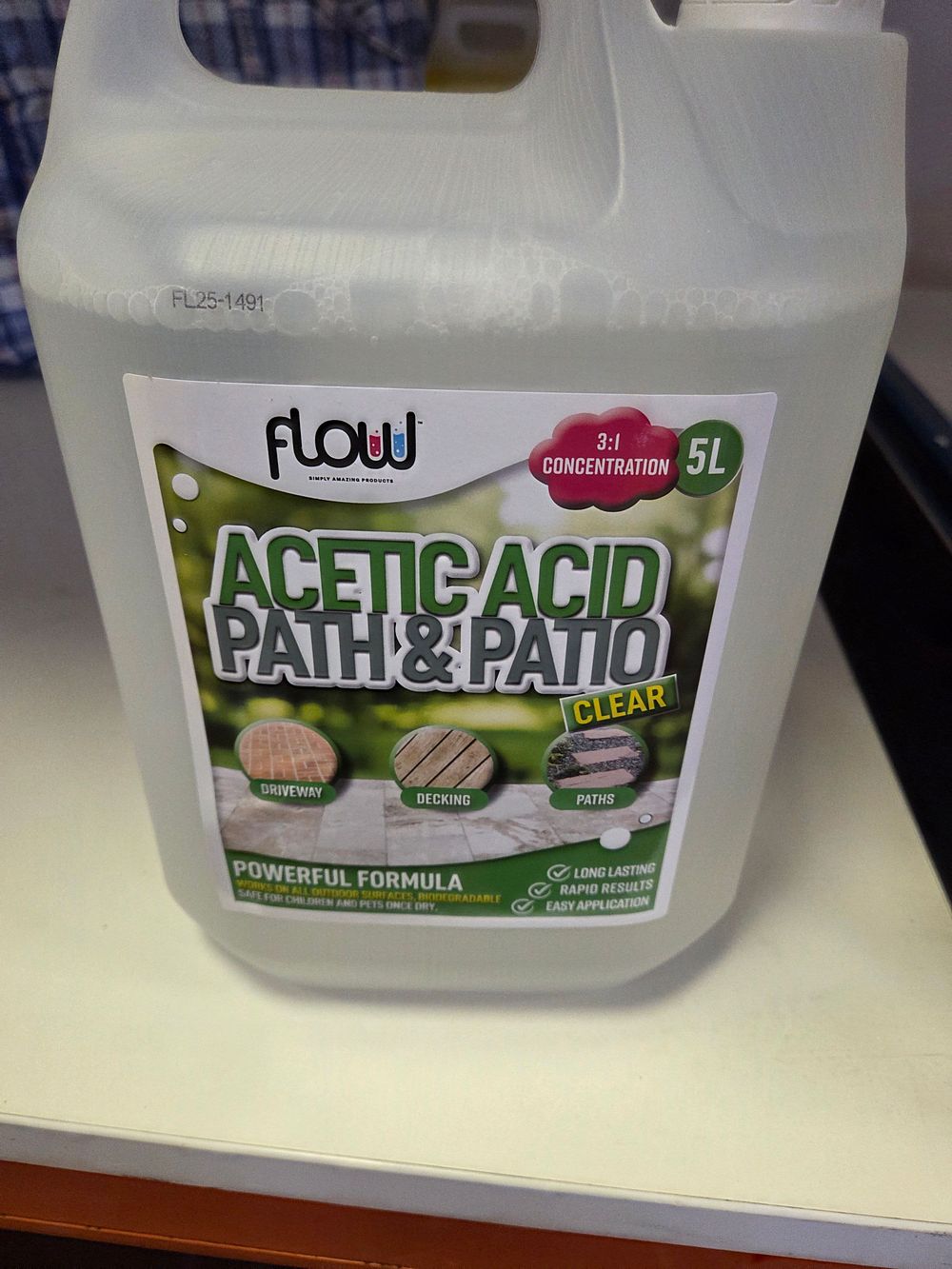 Lot 211 – One 5L Container of Flow Acetic Acid Path & Patio Cleaner