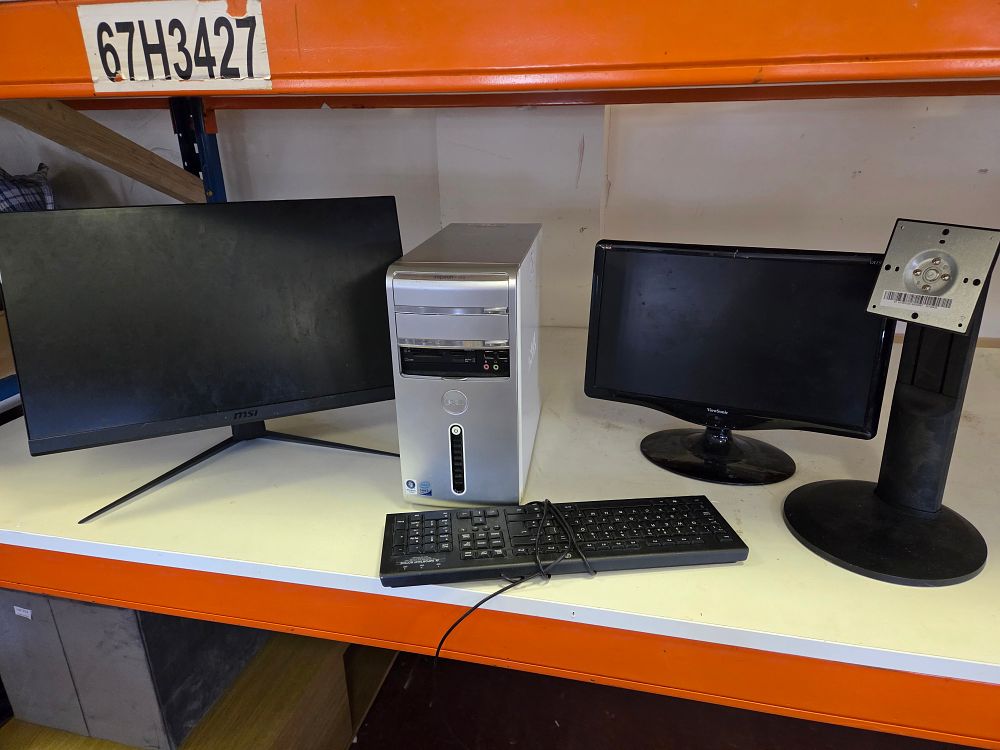Lot 270 – A Collection of Dell Inspiron 530 Desktop Computer Hardware and Accessories
