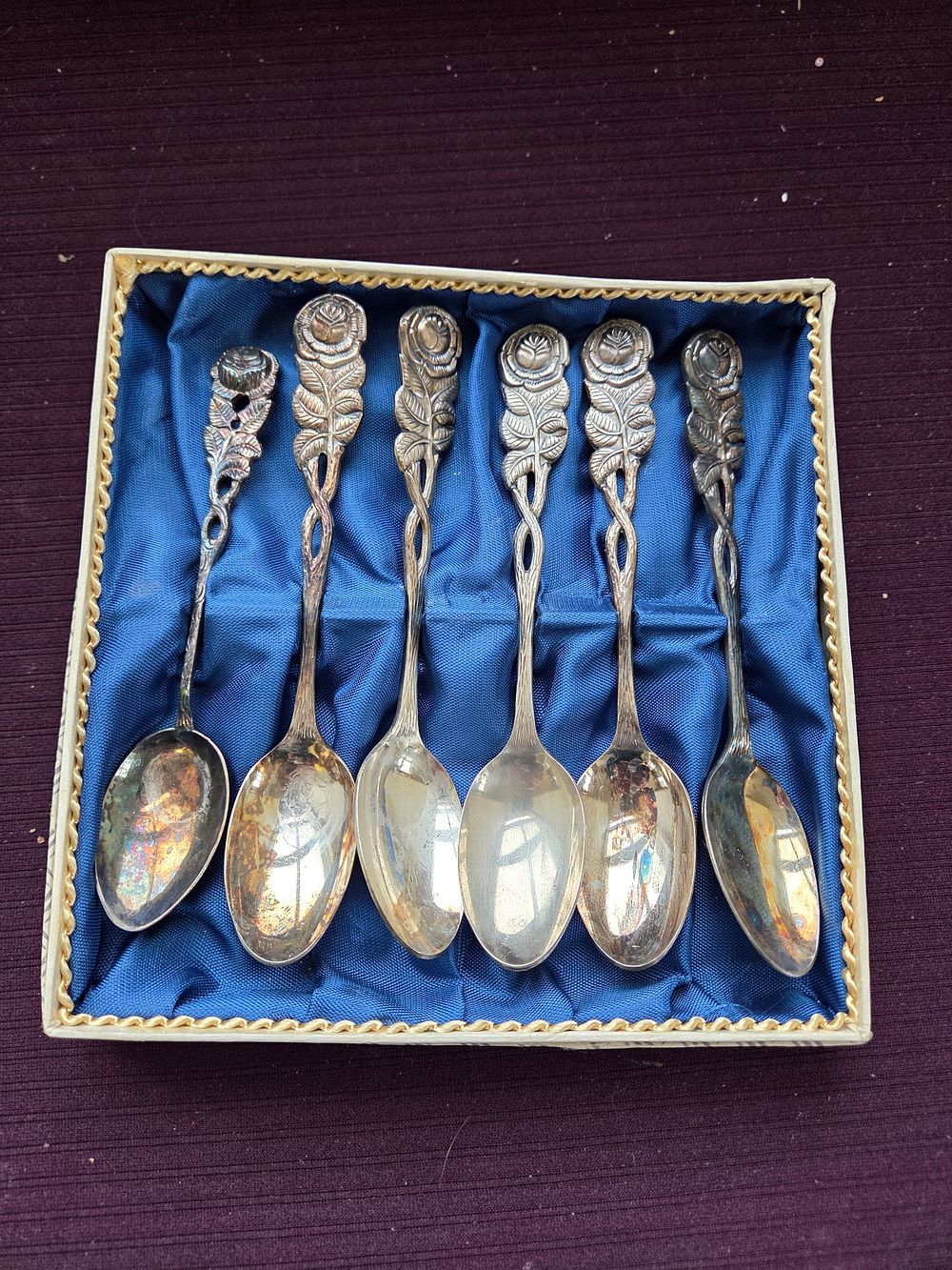 Lot 621 – A Set Silver 500 Coffee Spoons in the Hildesheimer Rose Pattern