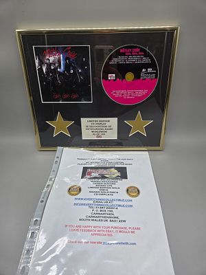 M&ouml;tley Cr&uuml;e Girls Girls Girls Limited Edition Commemorative CD Display