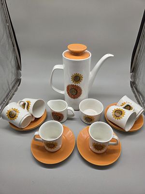 A Mid-Century Ceramic Coffee Service Attributed to J&G Meakin