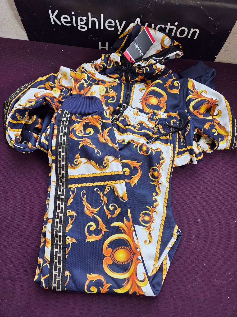 Lot 320 – Brave Soul London Baroque Print Two-Piece Tracksuit Set Size 14