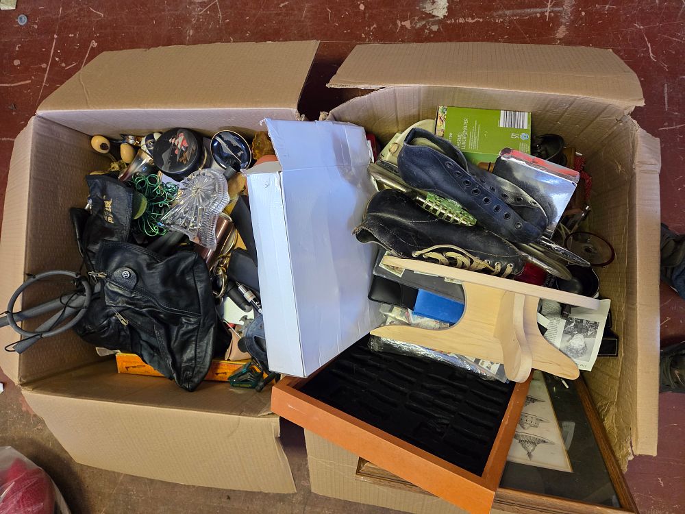 Lot 344 – Two Boxes of Vintage Collectables, Leather Goods, and Household Sundries