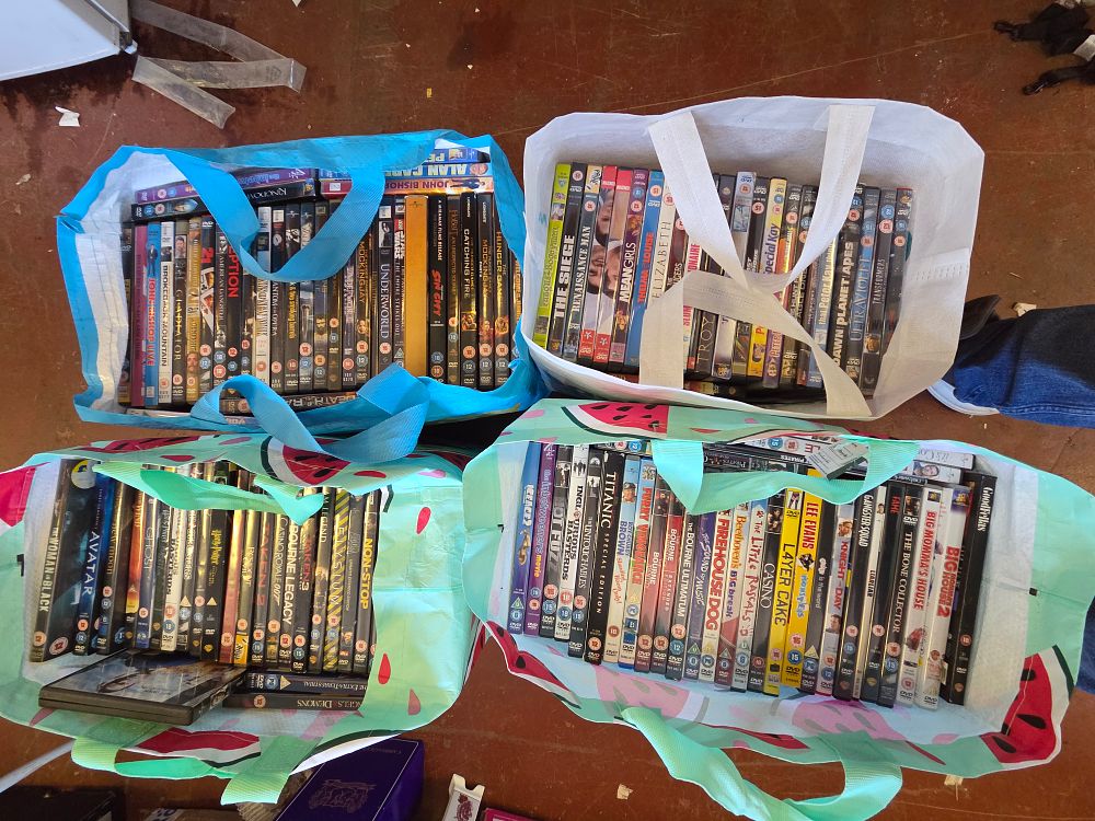 Lot 366 – A Large Collection of 200+ Assorted DVD and Blu-ray Films