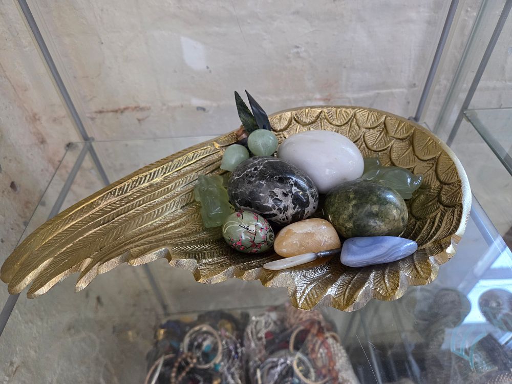 Lot 602 – A Cast Metal Wing-Shaped Dish and a Collection of Hardstone Specimens