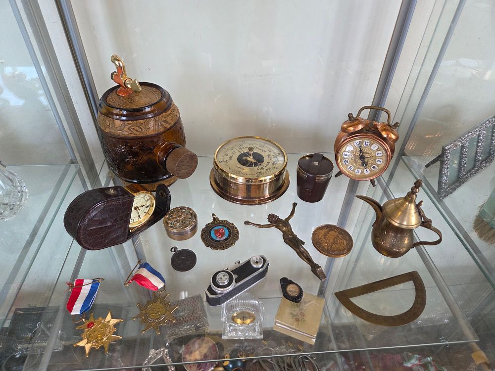 Lot 647 – An Assortment of Antique and Vintage Collectibles Including Horological Instruments, Medals, and Decorative Objects