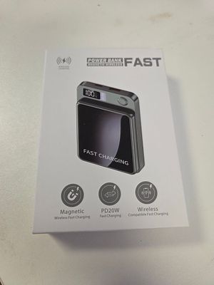 Magnetic Wireless Fast Charging Power Bank with Digital LED Display