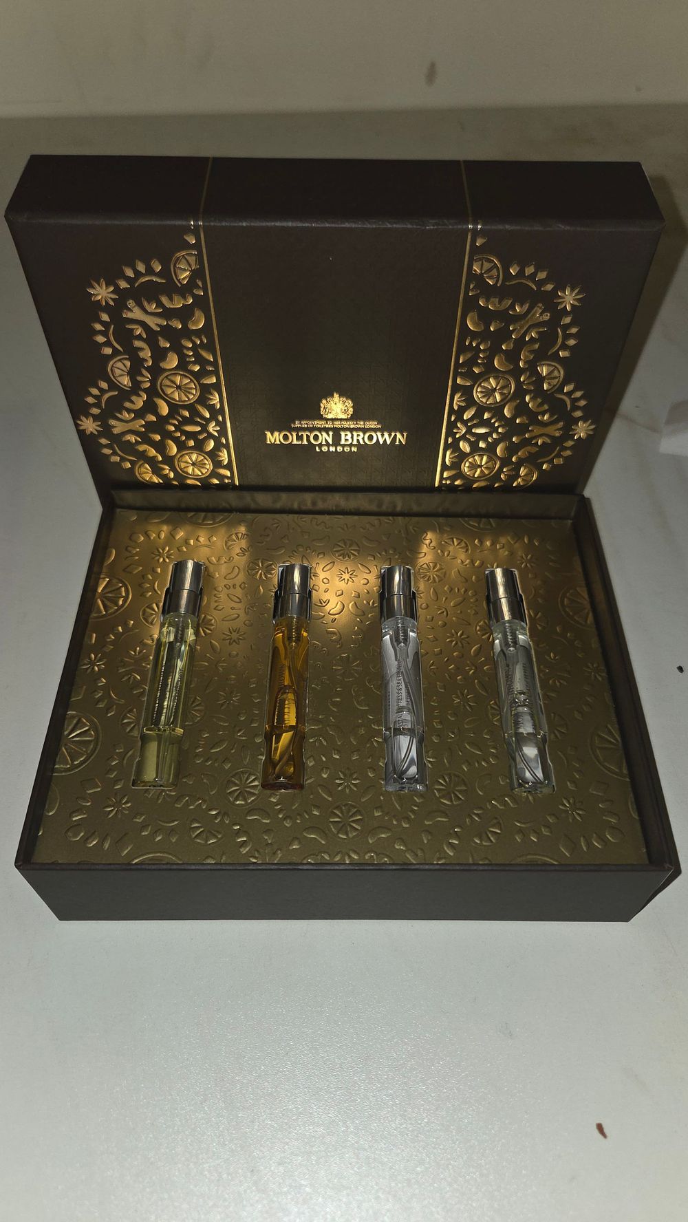 Lot 160 – A Molton Brown Spicy and Citrus Fragrance Discovery Set
