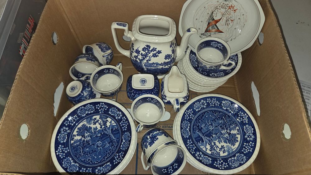 Lot 177 – A Collection of Blue and White Transfer-Printed Villeroy and Boch Earthenware and a Villeroy and Boch Zodiac Plate