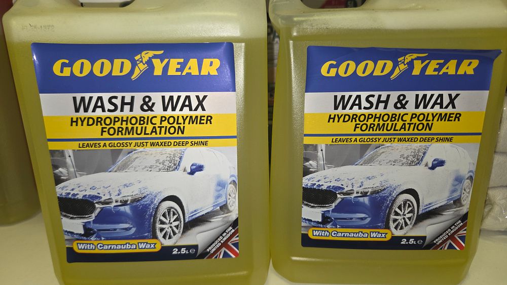 Lot 196 – A Pair of Goodyear 2.5 Litre Wash and Wax Hydrophobic Polymer Car Shampoo Containers