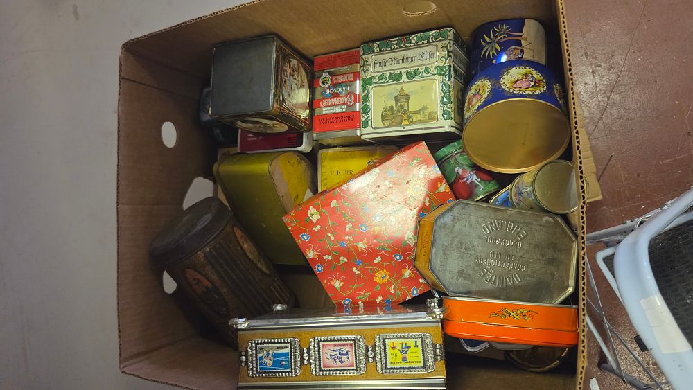 Lot 208 – A Collection of Vintage and Antique Lithographed Advertising and Confectionery Tins