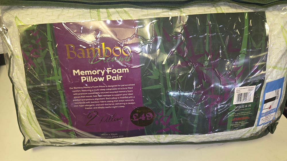 Lot 228 – A Pair of Snoozeville Bamboo Dreams Memory Foam Pillows
