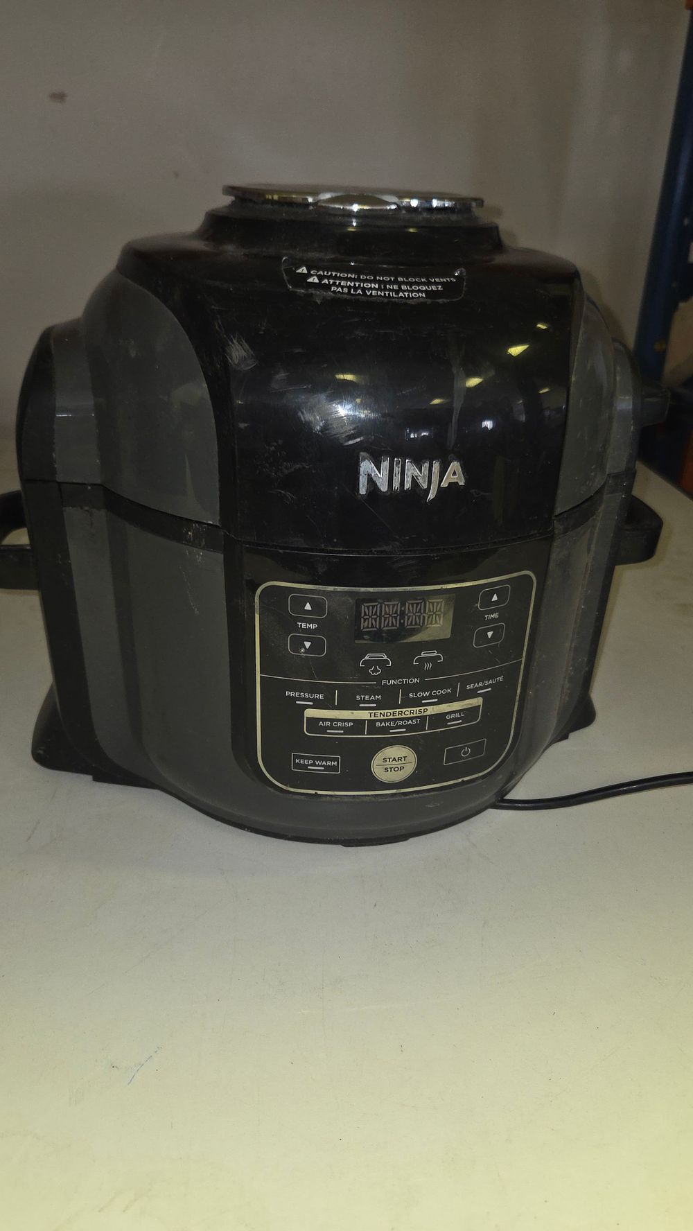 Lot 245 – Ninja Foodi Multi-Cooker and Air Fryer w/o