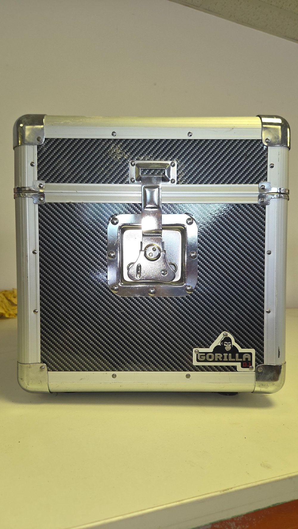 Lot 276 – A Gorilla DJ GC-LP100 12 Inch Vinyl Record Storage Case