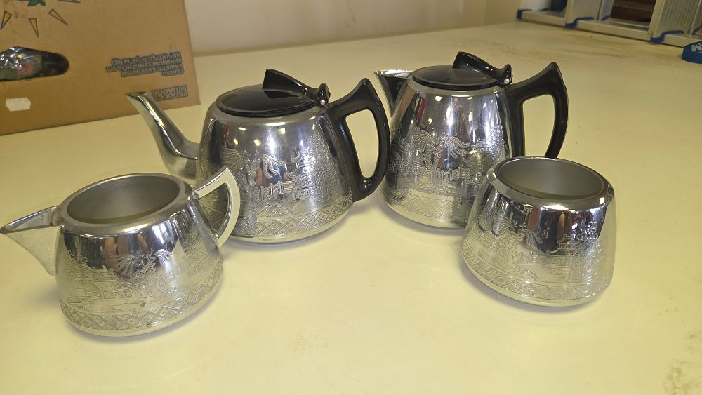 Lot 282 – A Set of Swan Brand Willow Ware Cromalin Tea and Coffee Service Pieces