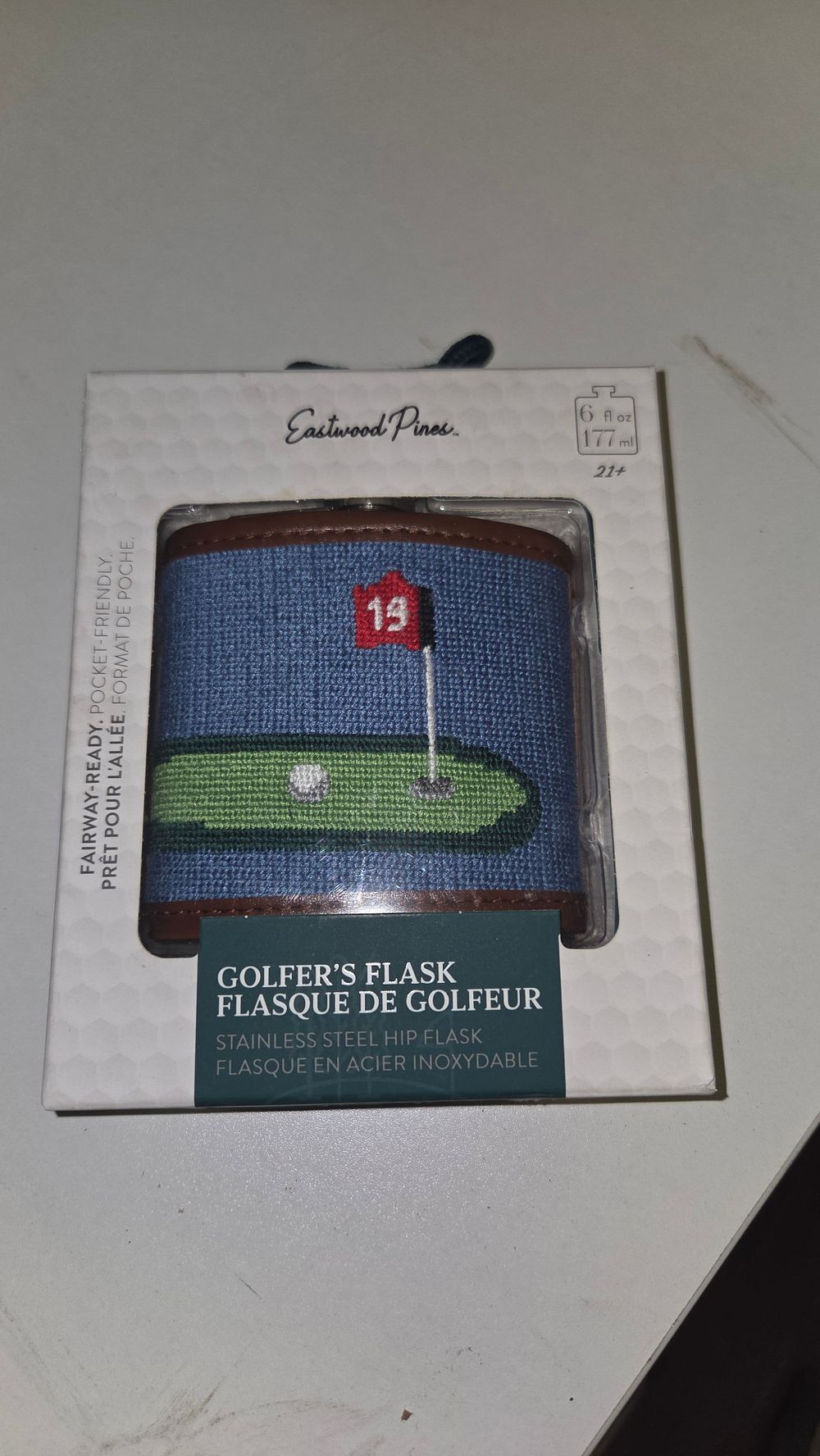 Lot 288 – Eastwood Pines Stainless Steel Needlepoint Golfer’s Flask in Original Packaging