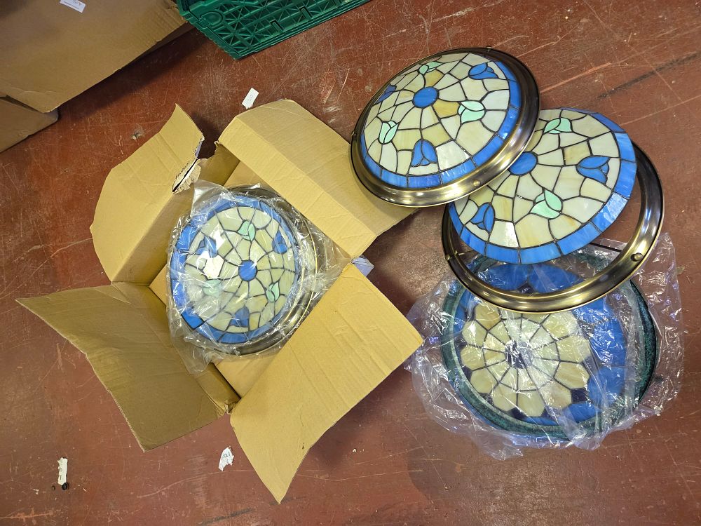 Lot 320 – A Set of Four Tiffany Style Ceiling Light Shades