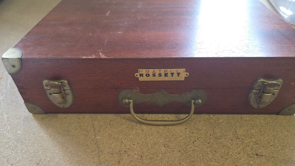 Lot 162 – A Fratelli Rossetti Luxury Wooden Shoe Care Valet Box and Accessories