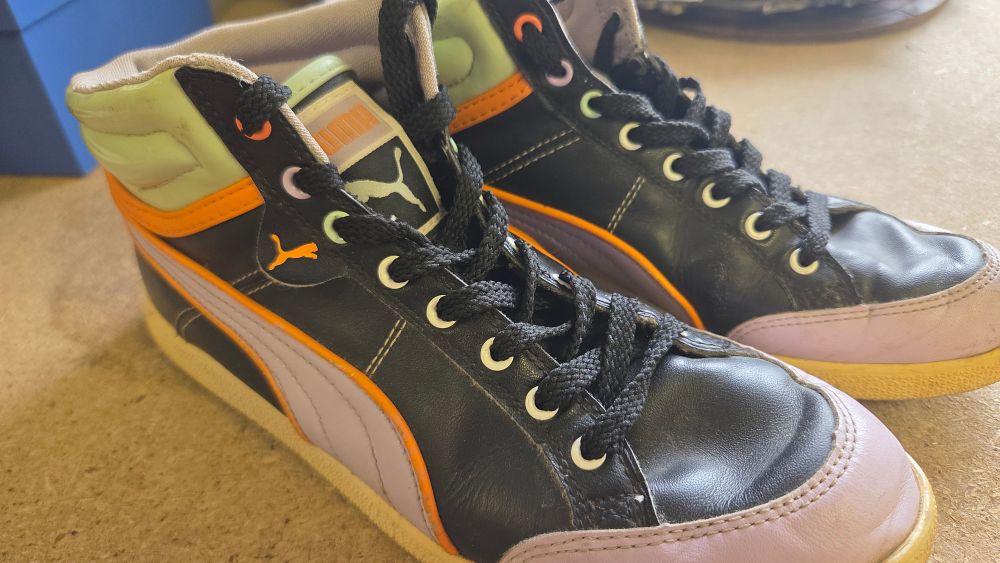Lot 172 – A Pair of Puma Archive Lite Mid UO High-Top Lifestyle Sneakers size 5