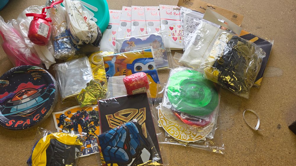 Lot 175 – A Collection of Assorted Party Supplies and Festive Decorations