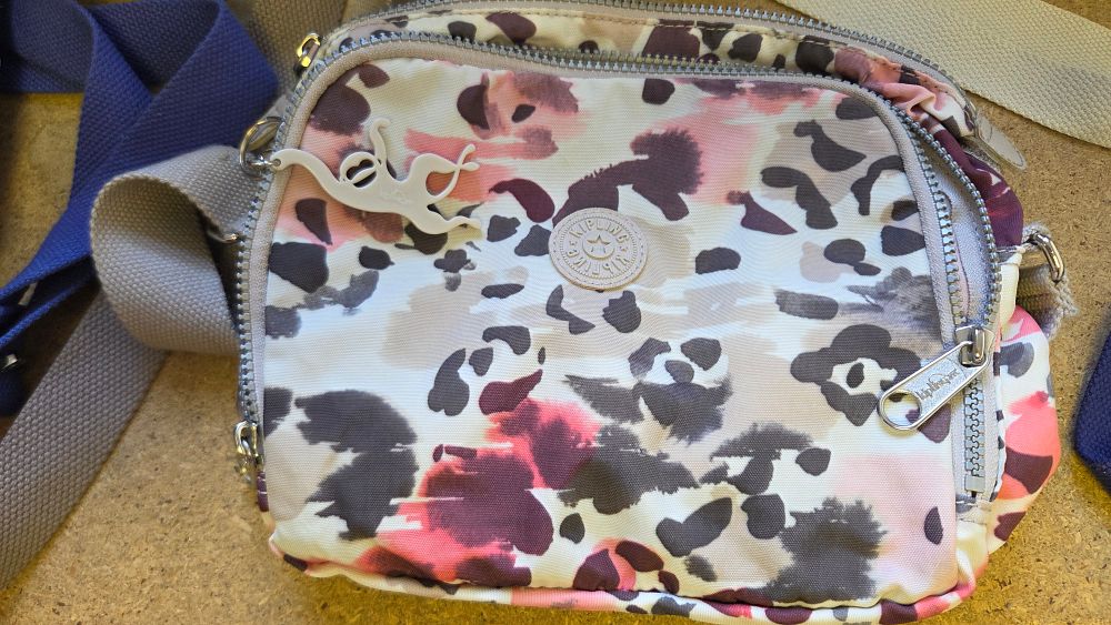 Lot 196 – Kipling Abanu Crossbody Bag in Leopard Feathers Print with Keychain