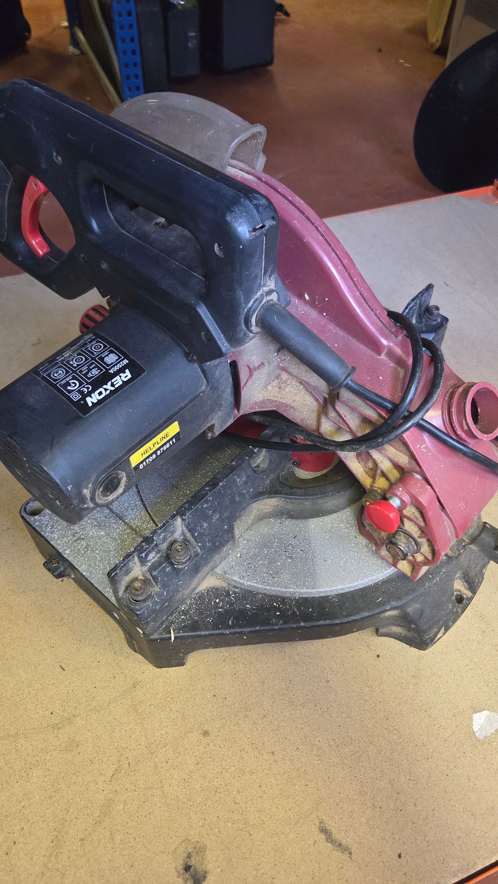 Lot 154 – Rexon M2500A Electric Compound Mitre Saw