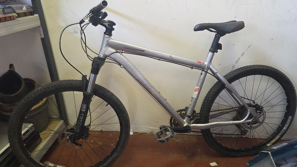 Lot 224 – A Specialized Rockhopper M4 Mountain Bike