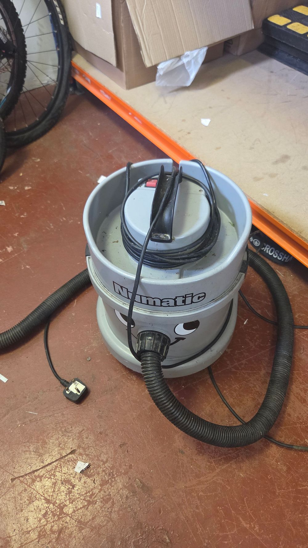 Lot 276 – Numatic Industrial Drum Vacuum Cleaner