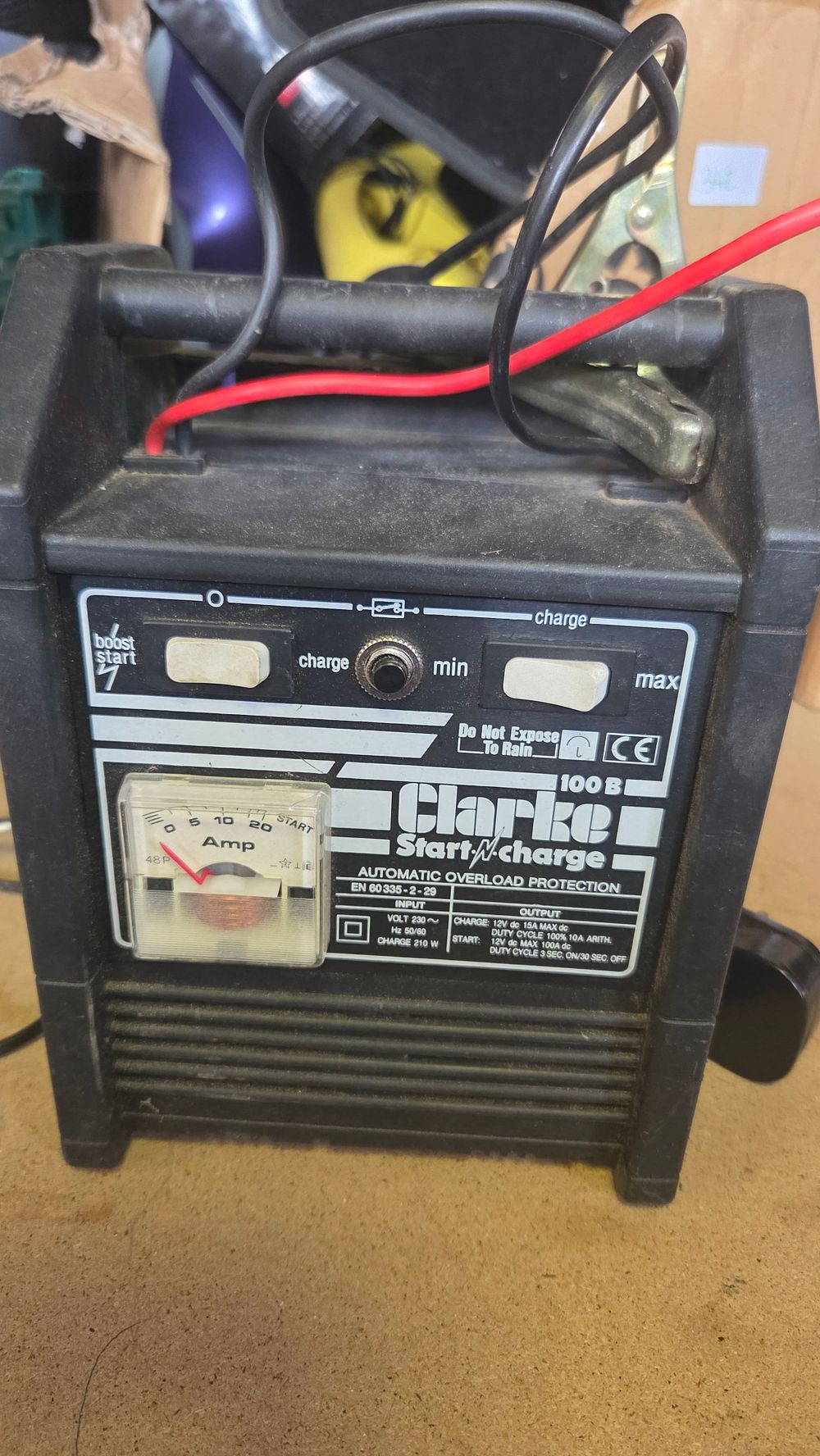 Lot 344 – A Clarke Start-N-Charge 100B battery charger and engine starter