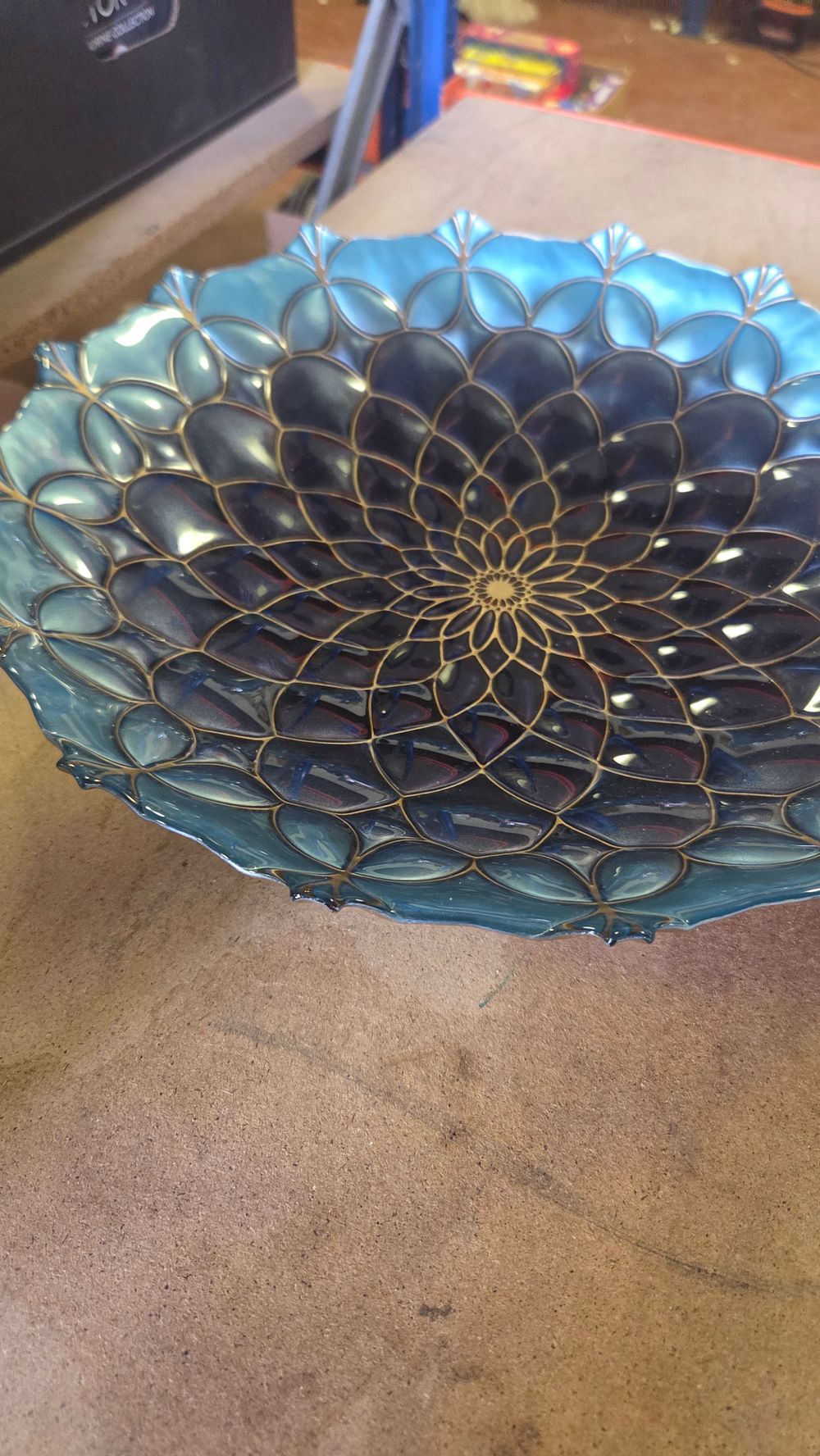 Lot 350 – Contemporary Iridescent Art Glass Mandala Pattern Decorative Bowl