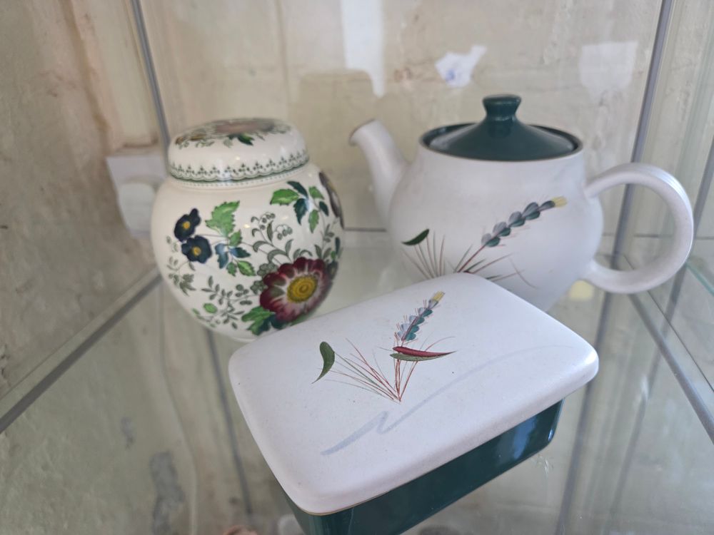Lot 650 – A Trio of English Ceramics including Denby Greenwheat