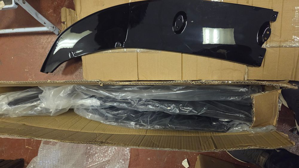 Lot 178 – Bumper Lip Splitter Kit for BMW 5 Series F10 M-Sport