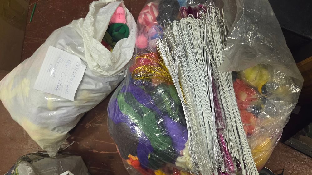 Lot 232 – An Assortment of Nylon Flower Crafting Materials