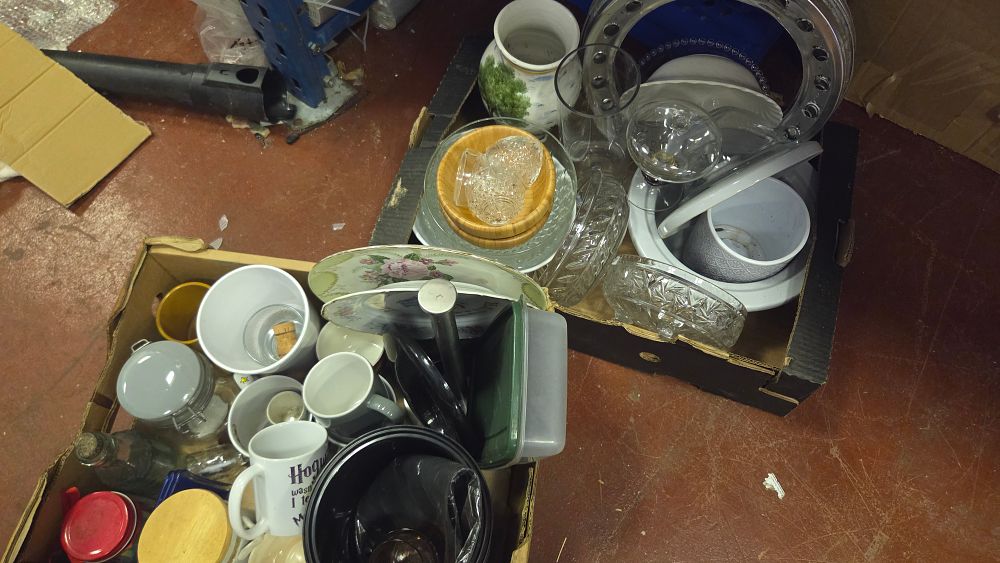 Lot 265 – Two Boxes of Household Ceramics, Glassware, and Miscellaneous Items