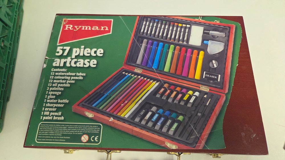 Lot 280 – A Ryman 57 Piece Art Case in a Wooden Box