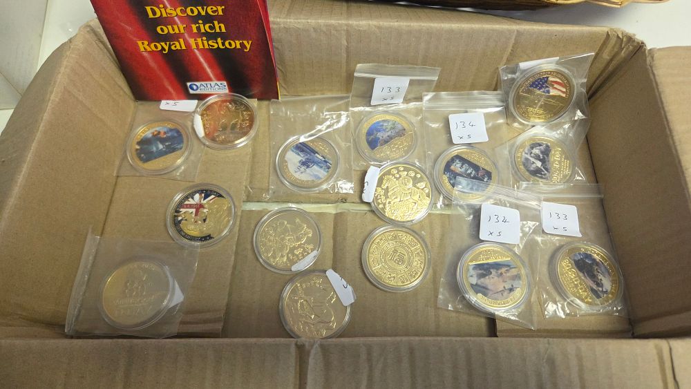 Lot 283 – UK/US A Collection of Gold-Plated Cupronickel Commemorative Medals