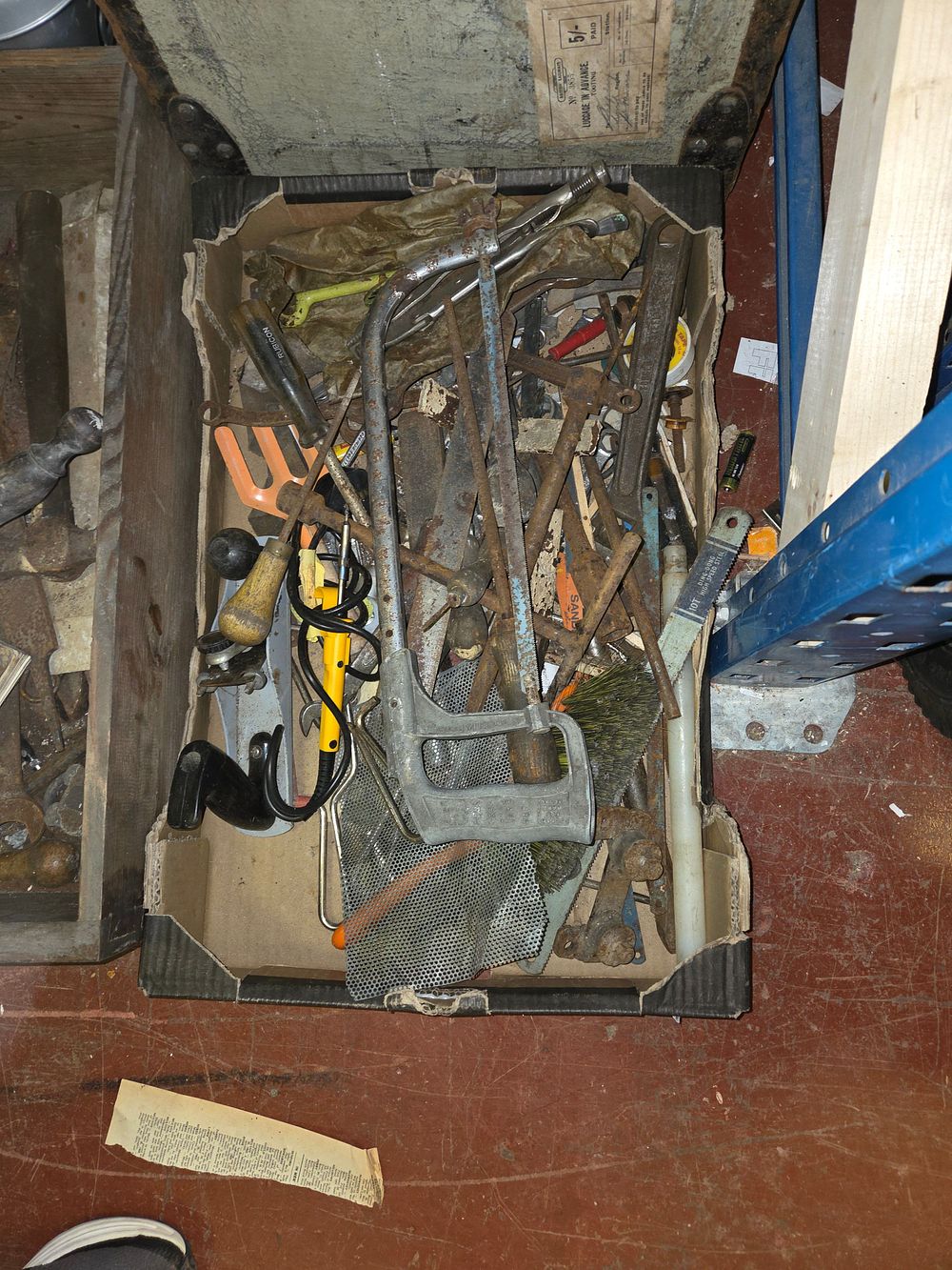 Lot 340 – An Assortment of Vintage and Modern Hand Tools including a Hacksaw, Stillson-pattern Pipe Wrench, and Screwdrivers