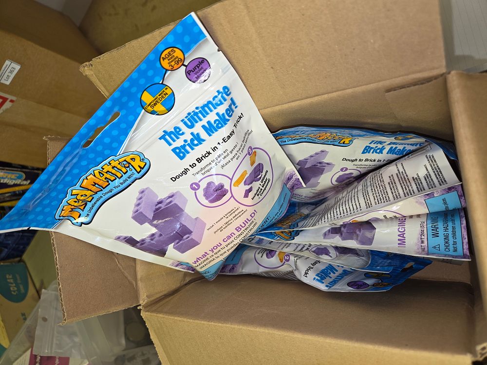 Lot 364 – A Collection of Mad Mattr The Ultimate Brick Maker Kits in Purple