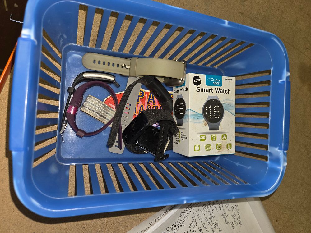 Lot 365 – An Assortment of Smartwatches and Fitness Trackers including an Active Sport ATV1128